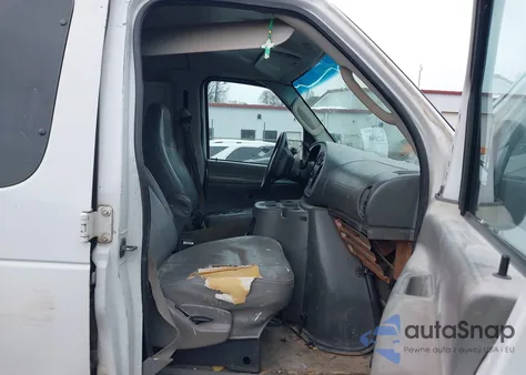 2005 Ford E-250 Commercial/Recreational z USA, uszkodzony, nr VIN 1FTNE24L85HA56428